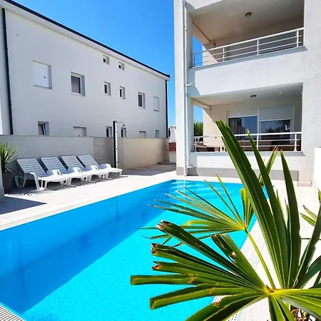 Apartment Le Mare - Pool, Sandstrand, Meerblick, W-lan, Grill Privlaka (Zadar)