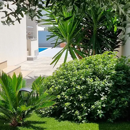 Apartment Le Mare - Pool, Sandstrand, Meerblick, W-lan, Grill