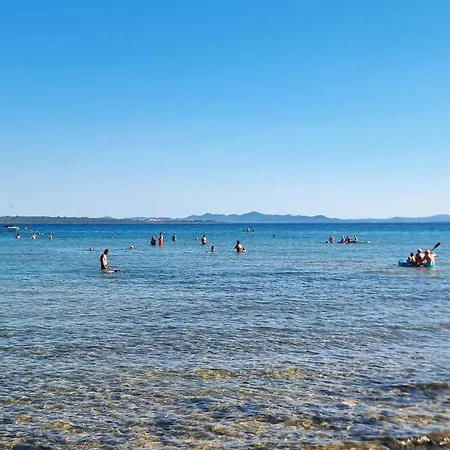 Apartment Le Mare - Pool, Sandstrand, Meerblick, W-lan, Grill