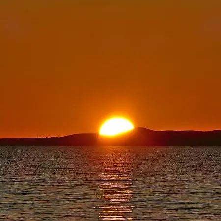 Le Mare - Pool, Sandstrand, Meerblick, W-lan, Grill *