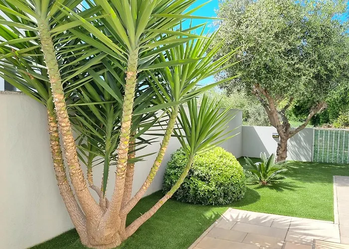 Le Mare - Pool, Sandstrand * Привлака