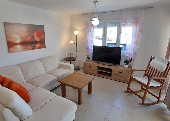 Le Mare - Pool, Sandstrand *