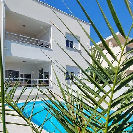 Le Mare - Pool, Sandstrand Lägenhet