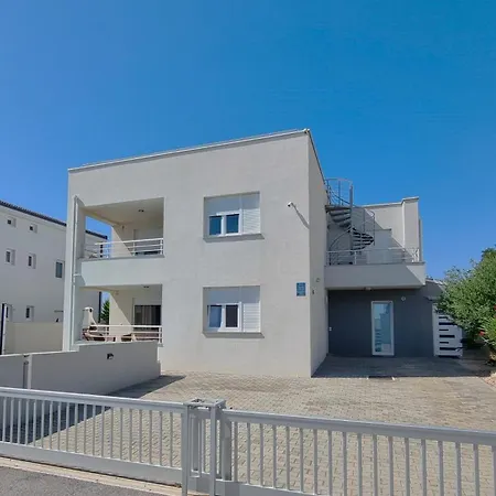 Le Mare - Pool, Sandstrand Apartament *