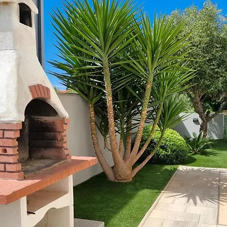 Le Mare - Pool, Sandstrand, Meerblick, W-lan, Grill Privlaka