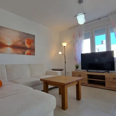 Le Mare - Pool, Sandstrand, Meerblick, W-lan, Grill Apartment