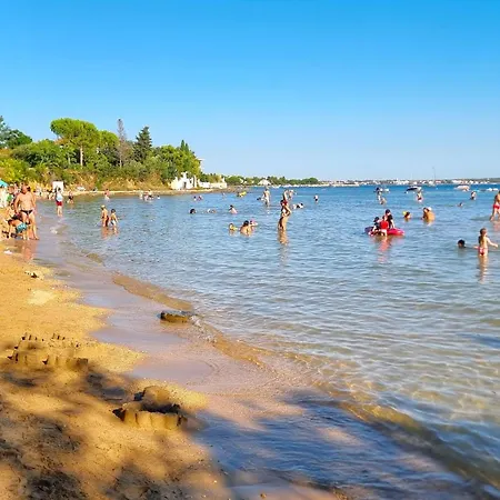 Le Mare - Pool, Sandstrand, Meerblick, W-lan, Grill Privlaka