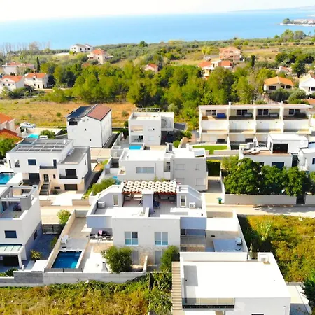 Apartment Le Mare - Pool, Sandstrand, Meerblick, W-lan, Grill Privlaka (Zadar)